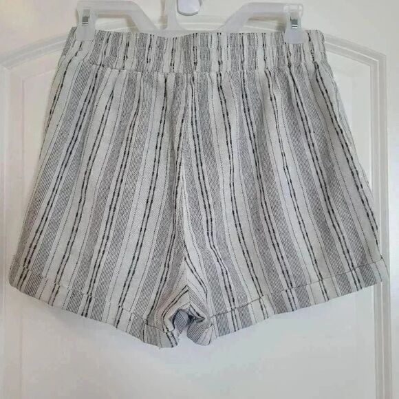 Ci Sono Girl’s White/Black Linen Striped Paper Bag Shorts - Picture 5 of 8